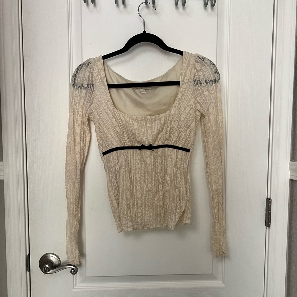 Chic Cream Lace Women's Blouse